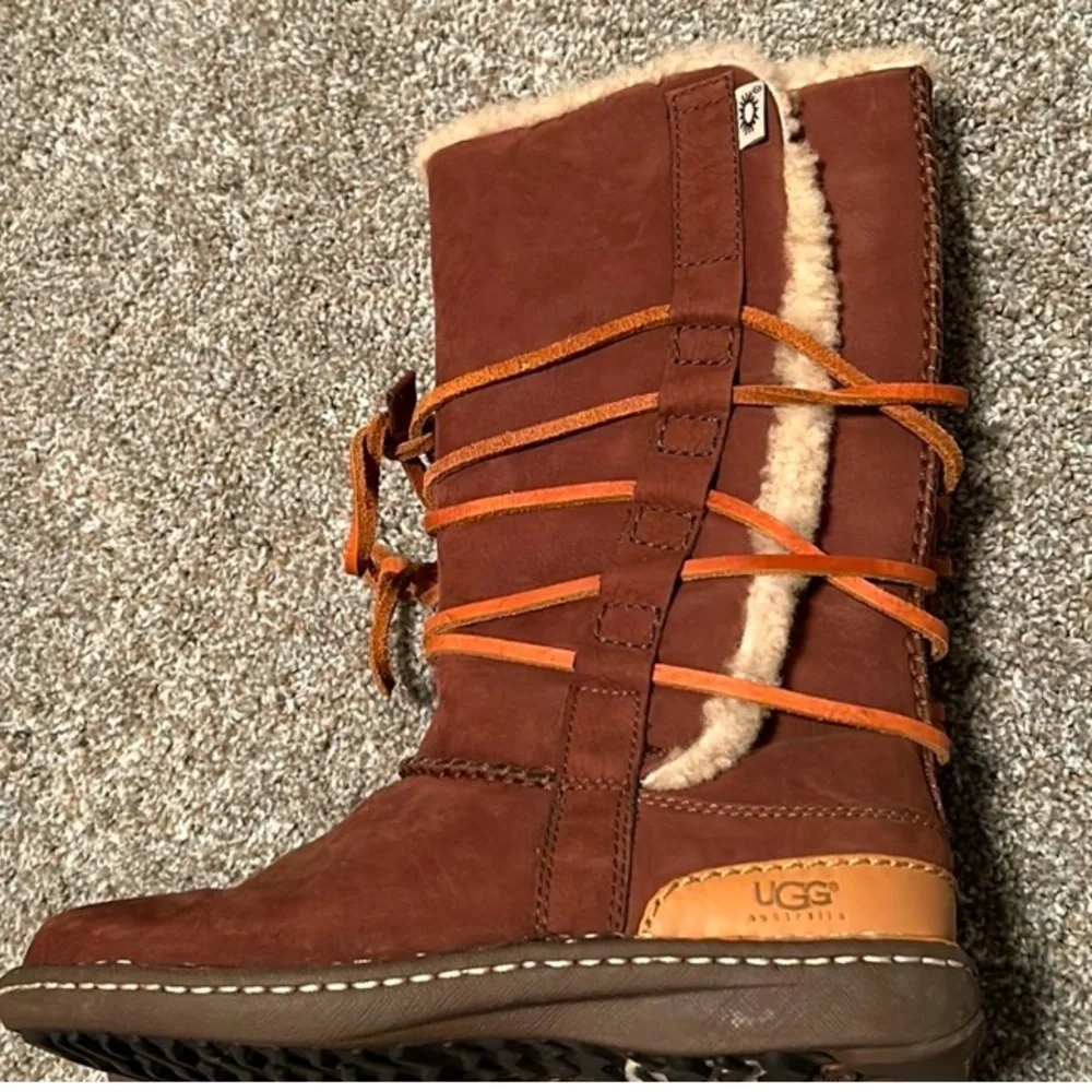 UGG Australia Catalina Brown Leather Lace Up Boots, GUC